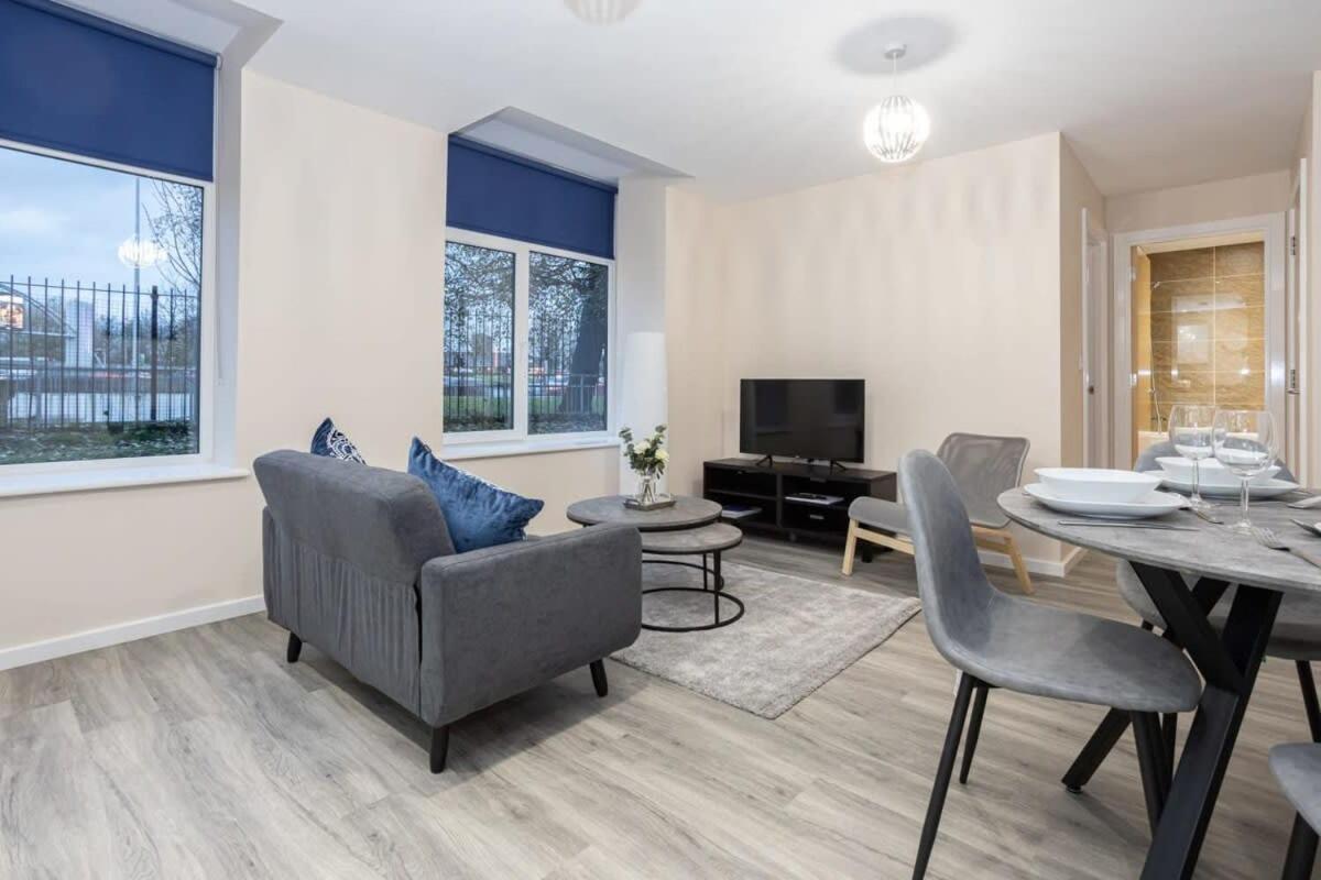 Lovely 1 Bedroom Apartment In Манчестър Екстериор снимка